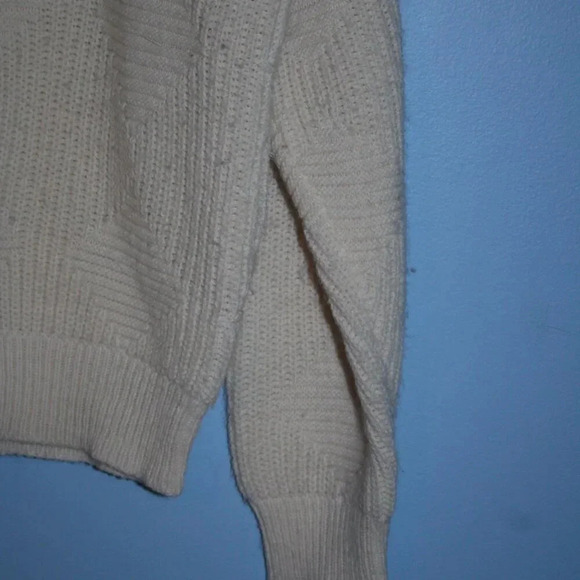 Cuddle Knit Made in the USA V-Neck Sweater Women's Small Modest Vintage - Picture 8 of 14